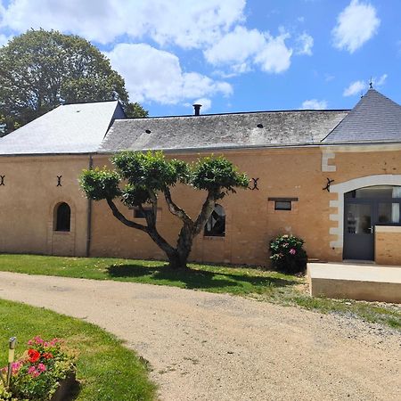 Le Bas Chitray Bed & Breakfast Ménil Екстериор снимка