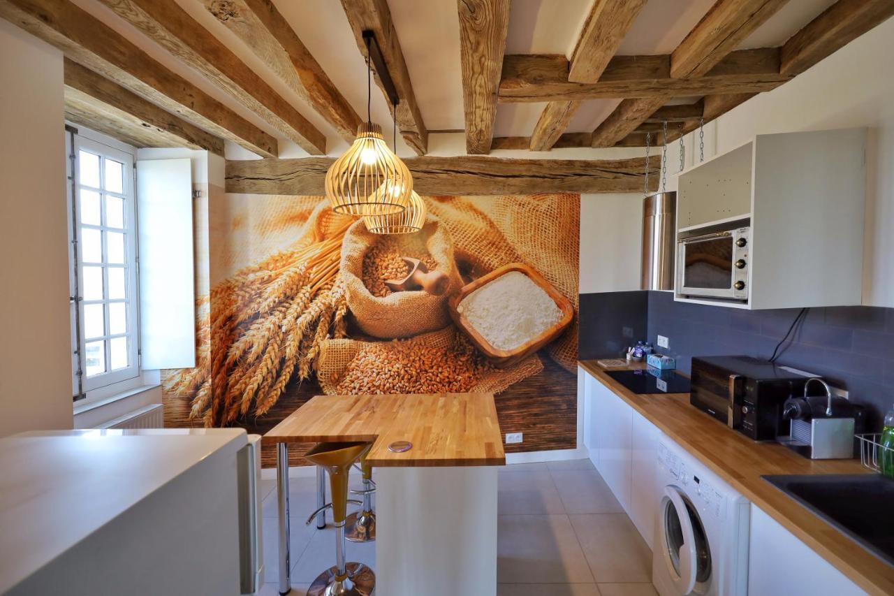 Le Bas Chitray Bed & Breakfast Ménil Екстериор снимка