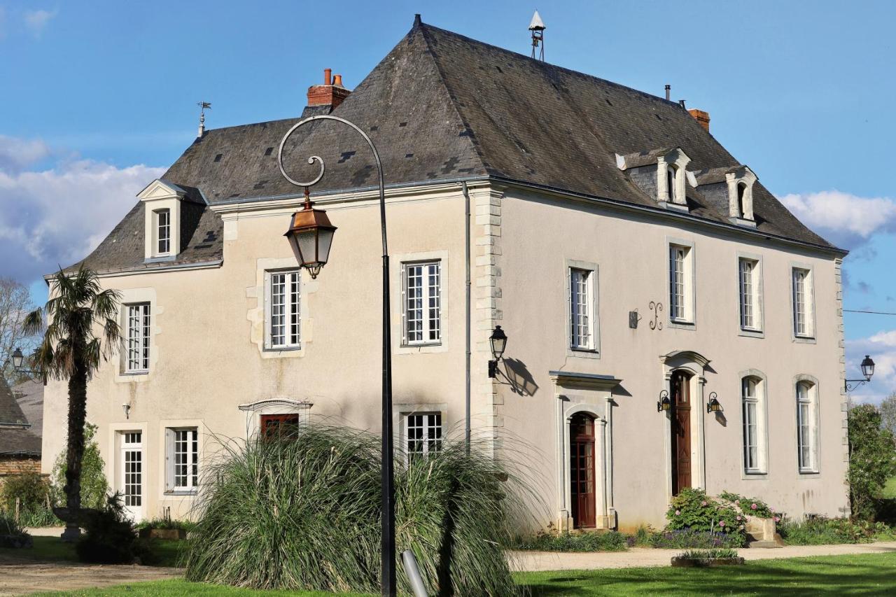 Le Bas Chitray Bed & Breakfast Ménil Екстериор снимка