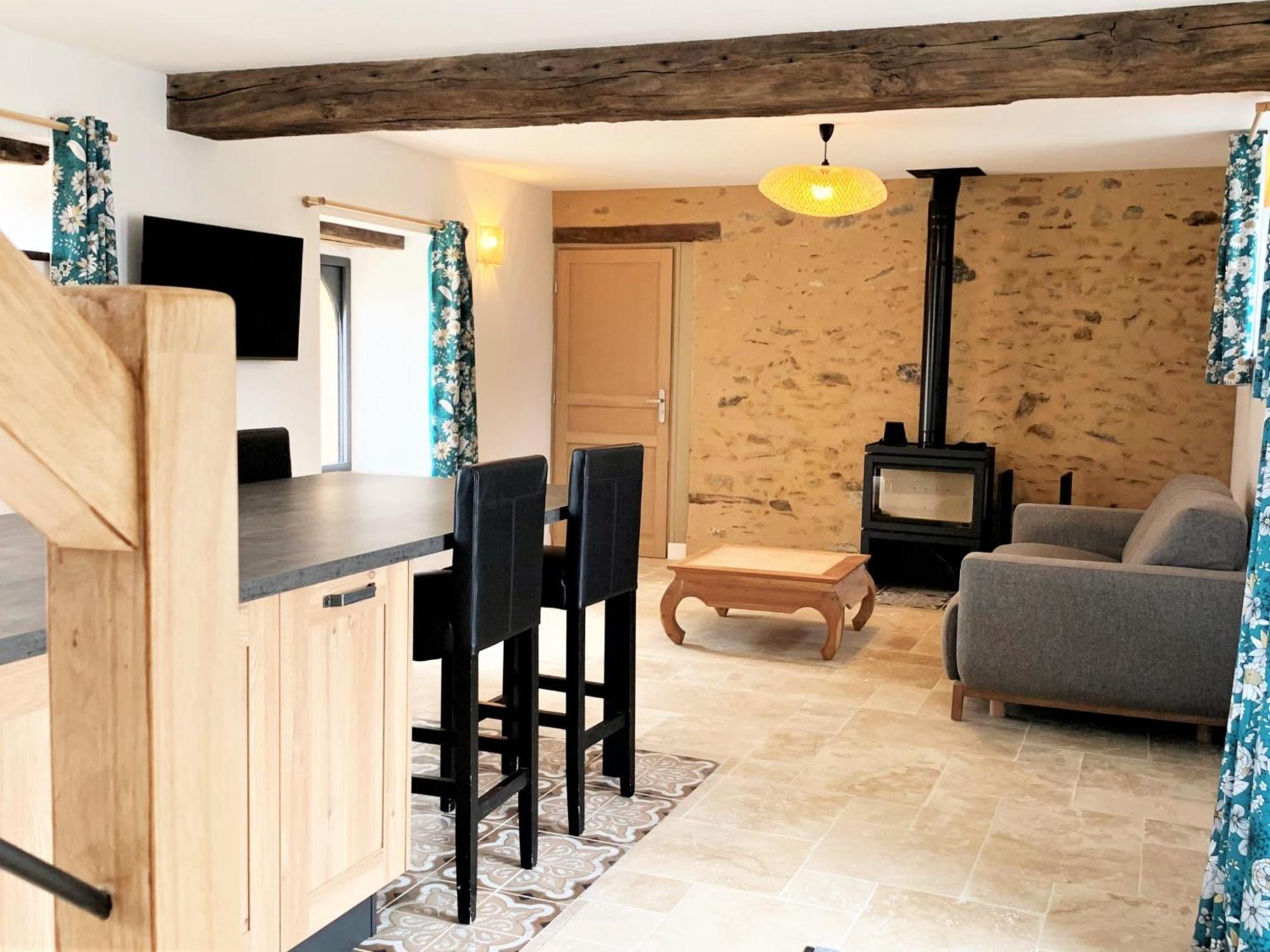 Le Bas Chitray Bed & Breakfast Ménil Екстериор снимка
