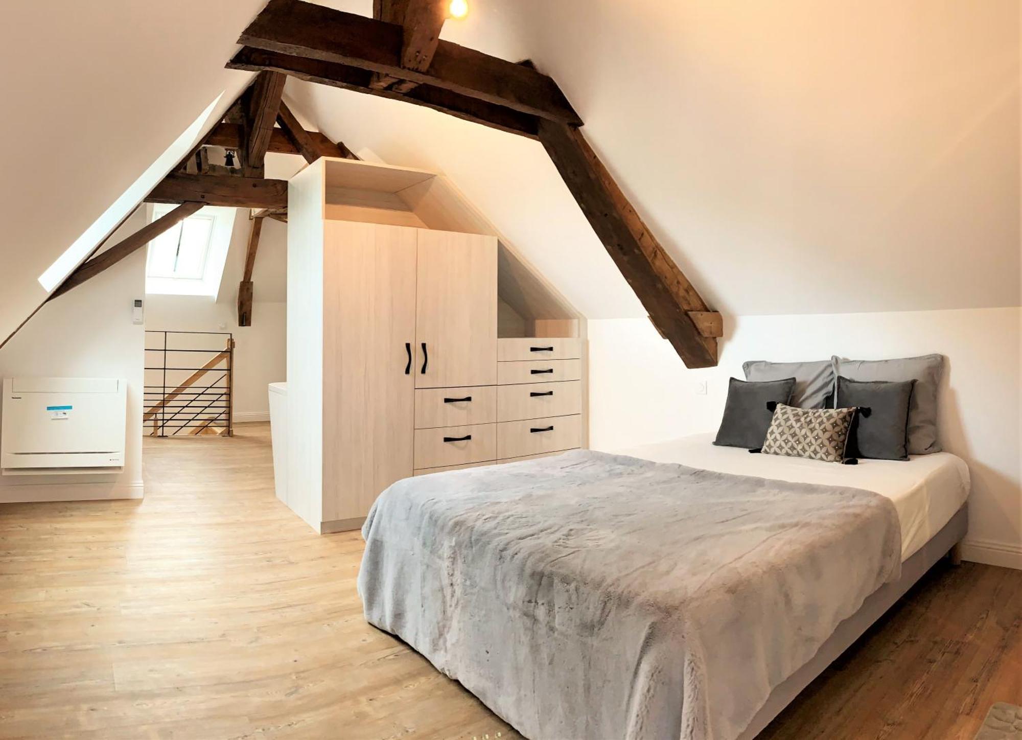 Le Bas Chitray Bed & Breakfast Ménil Екстериор снимка