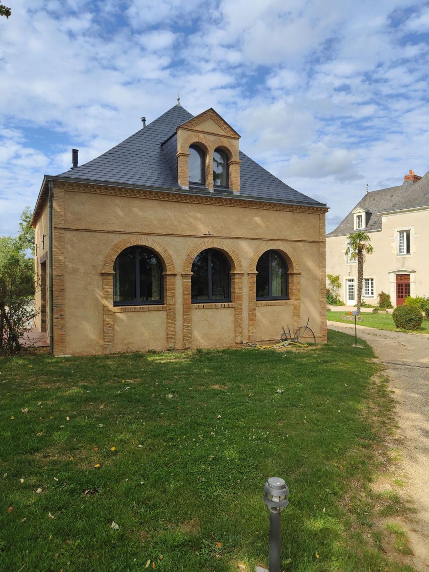Le Bas Chitray Bed & Breakfast Ménil Екстериор снимка